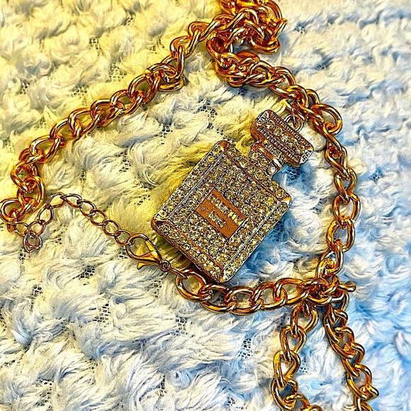 Crystal charm perfume bottle necklace sparkly/chunky chain adjustable cut outs💜 - Picture 4 of 4
